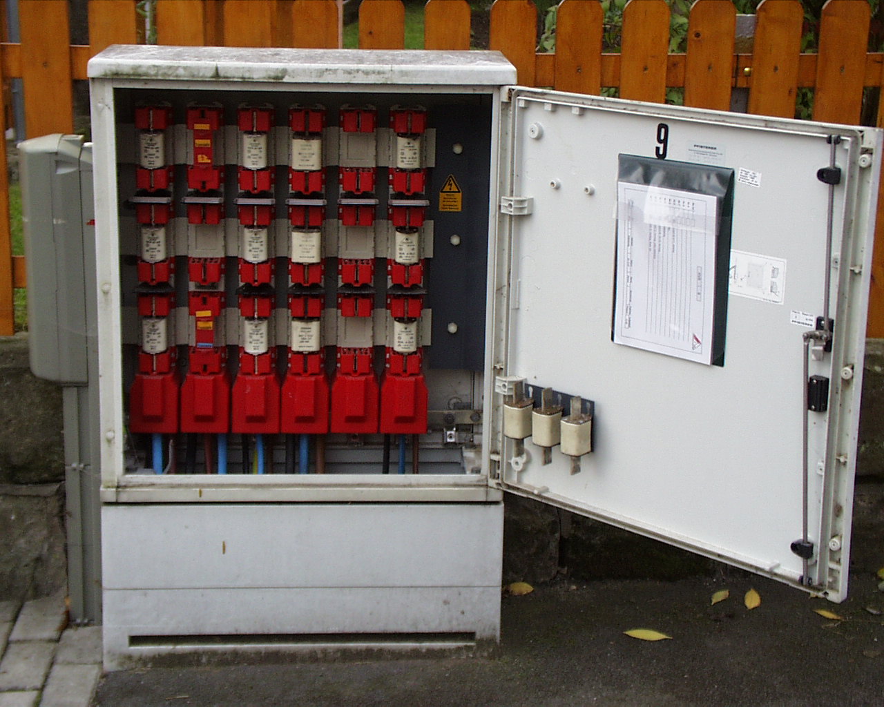 ELE_CabinetRootElement_offen